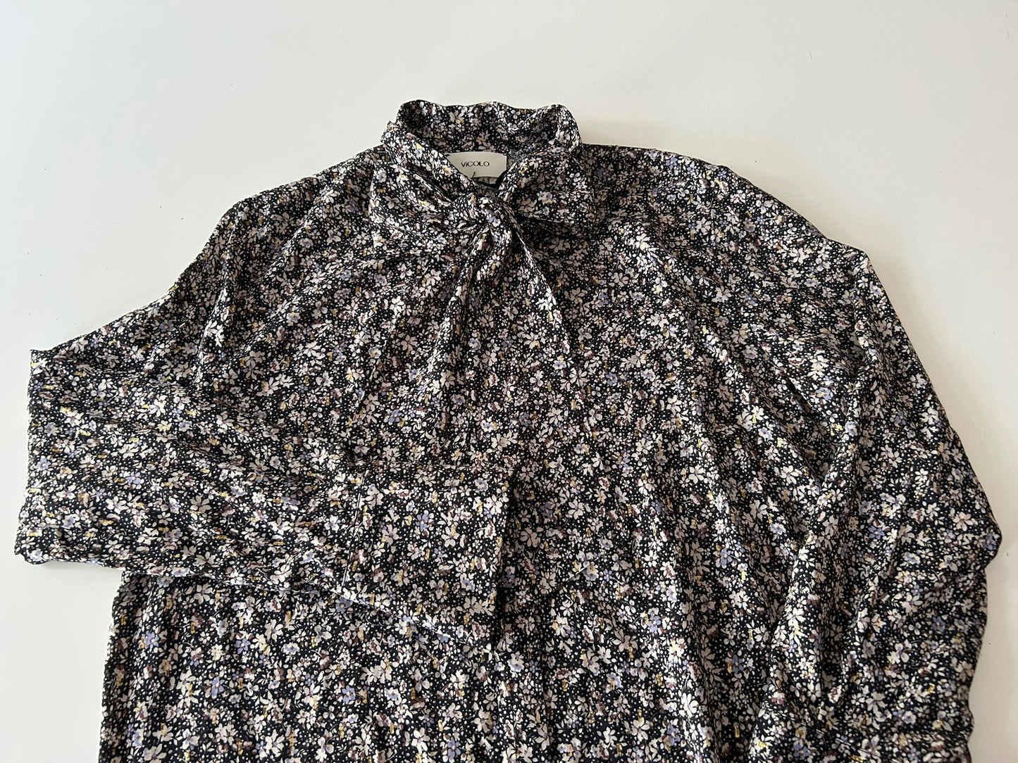 Bluse - Blümchen mit Schluppe